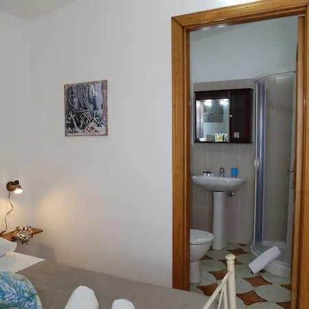 Benny Guest house